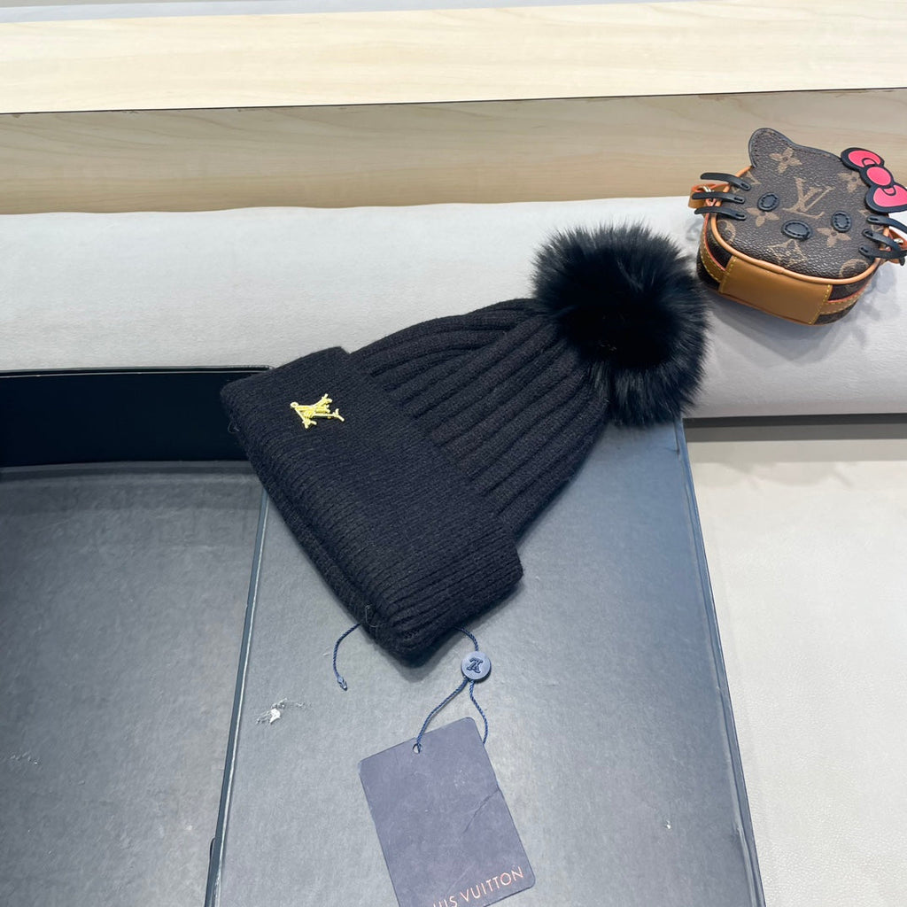 KNITTED BEANIE HAT IN BLACK WOOL AND FOX FUR 409788