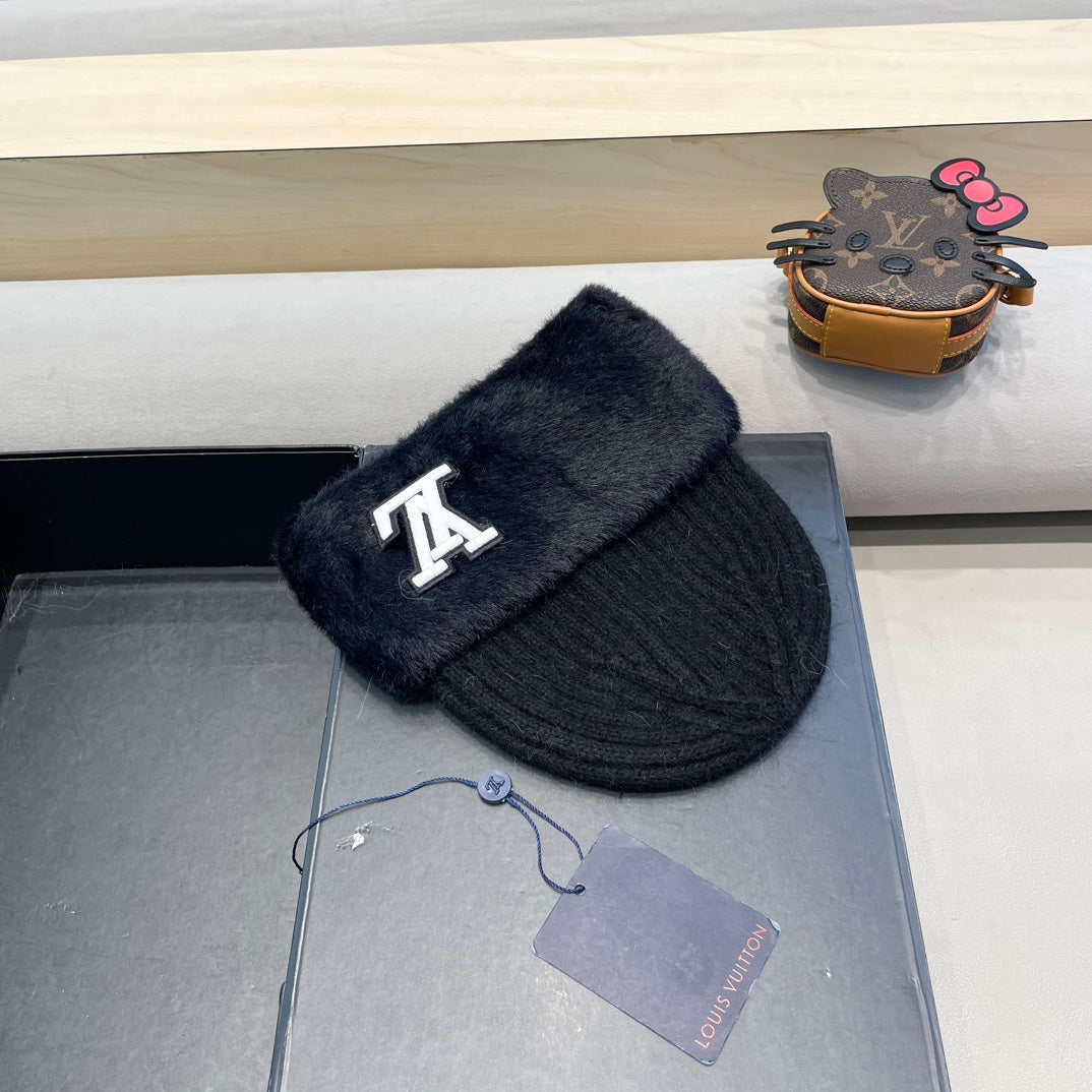 KNITTED BEANIE HAT IN BLACK WOOL AND RABBIT FUR 413353