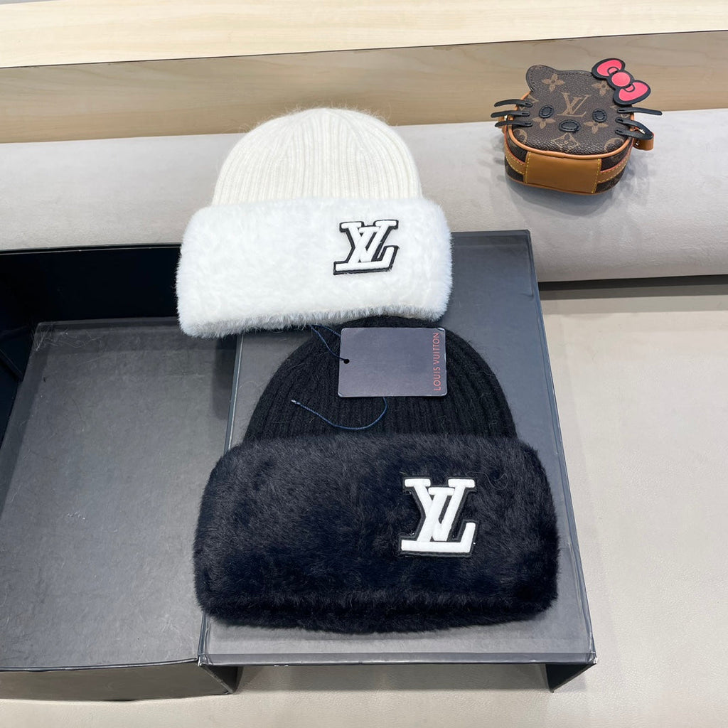 KNITTED BEANIE HAT IN BLACK WOOL AND RABBIT FUR 413353