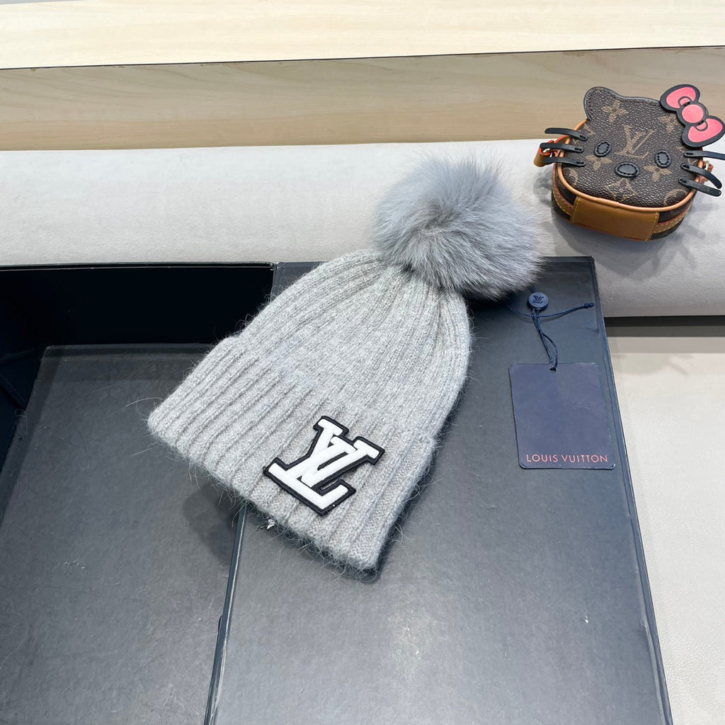 KNITTED BEANIE HAT IN GRAY WOOL 413367