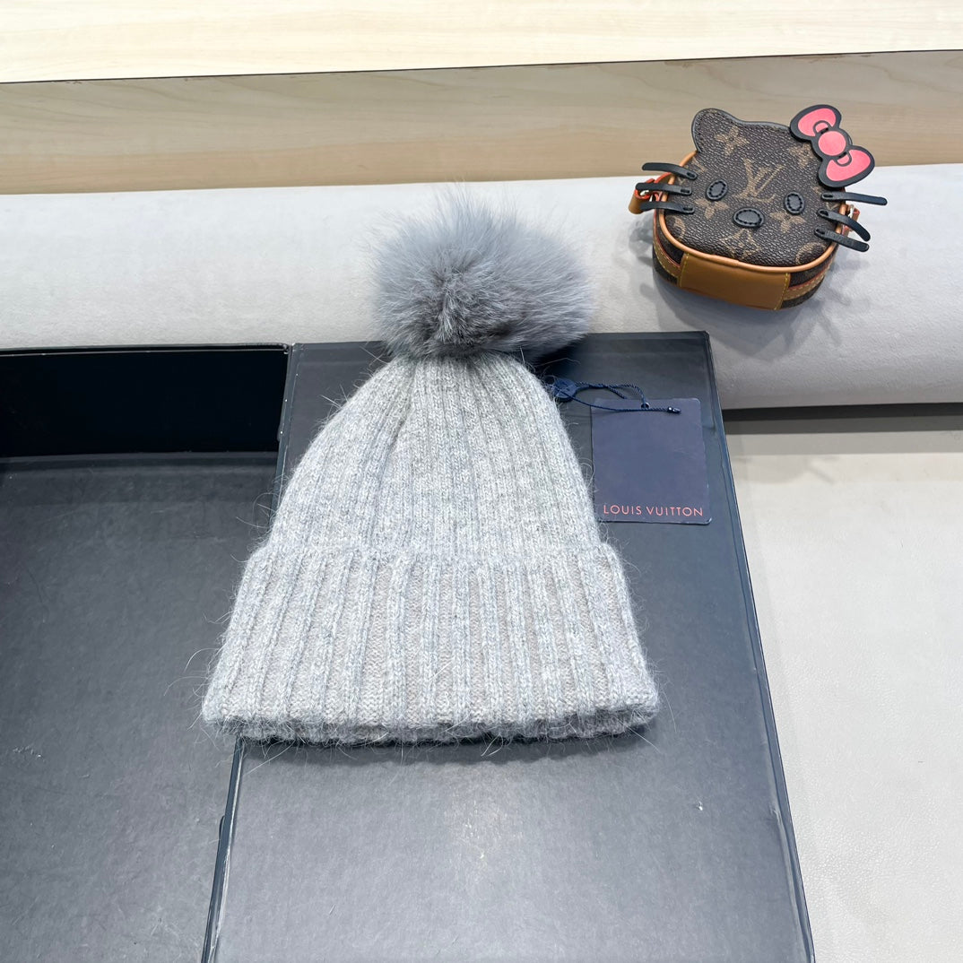 KNITTED BEANIE HAT IN GRAY WOOL 413367