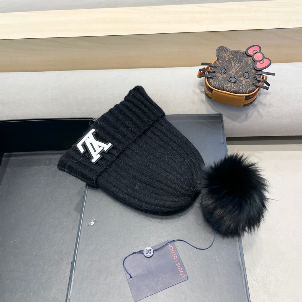 KNITTED BEANIE HAT IN BLACK WOOL 413369