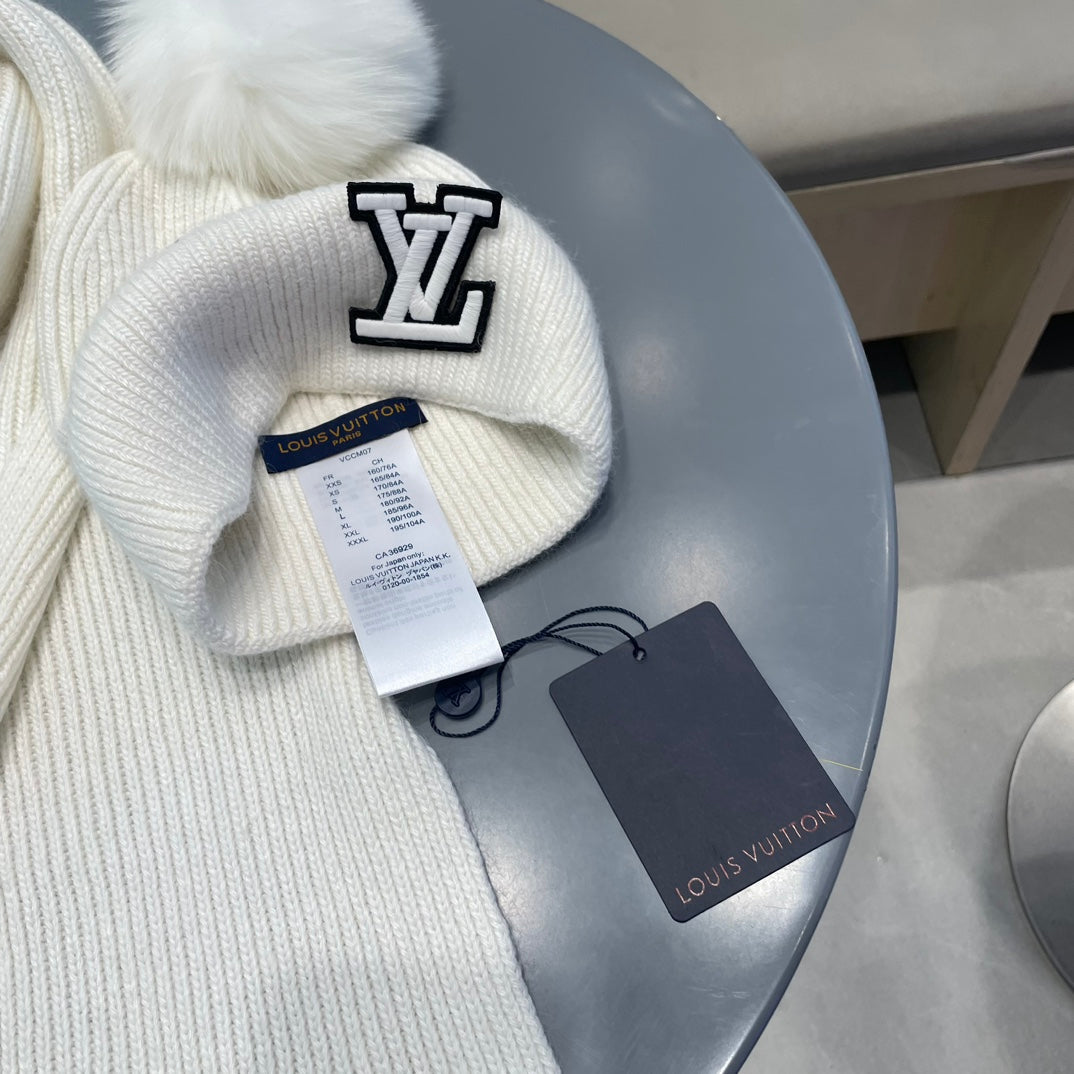 SET SCARF AND HAT IN WHITE WOOL AND FOX FUR 414791