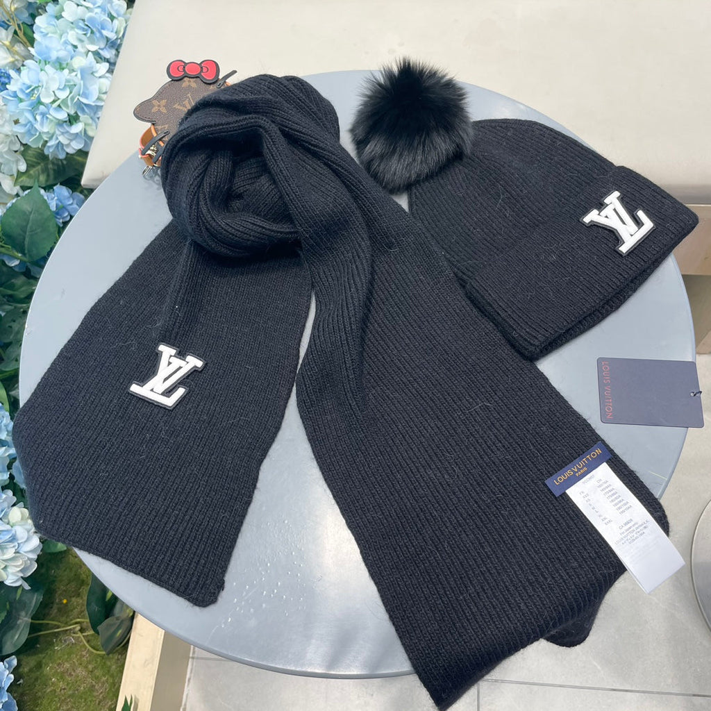 SET SCARF AND HAT IN BLACK WOOL AND FOX FUR 414772