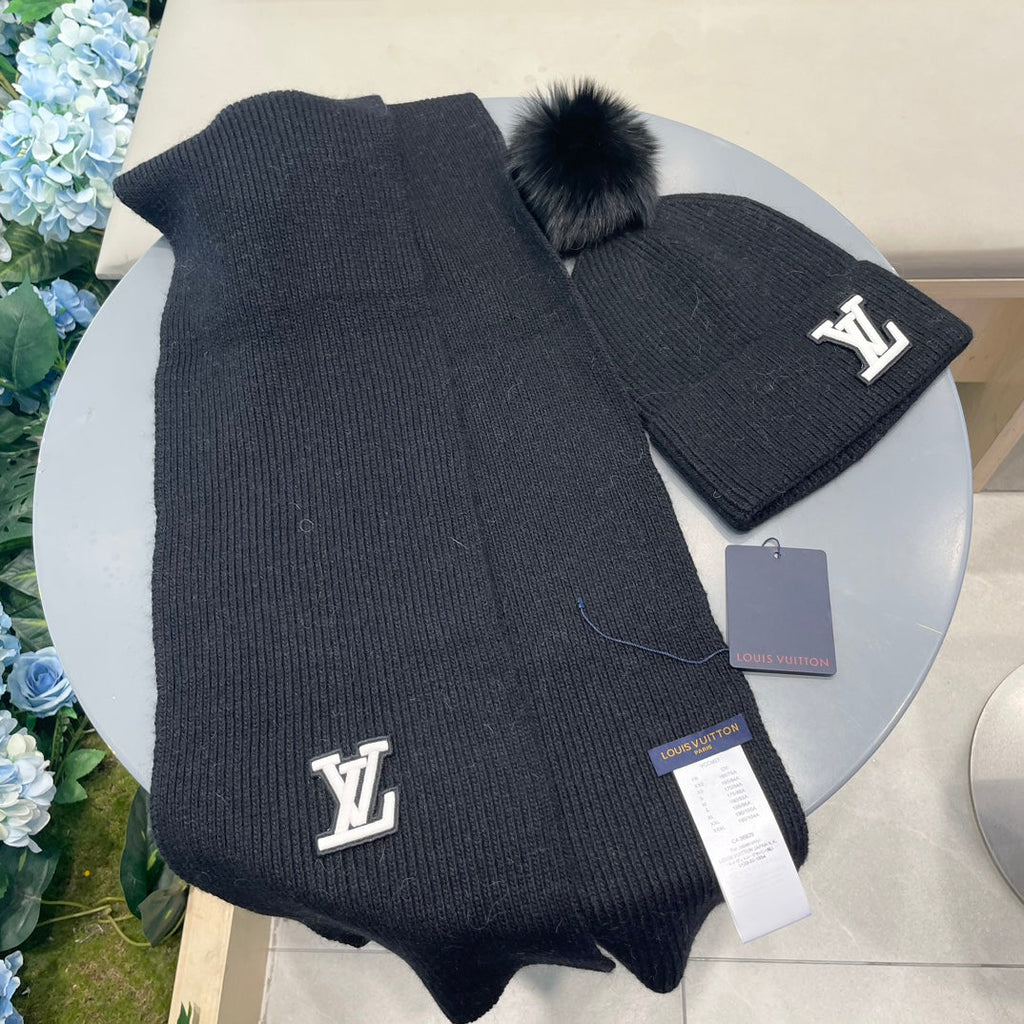 SET SCARF AND HAT IN BLACK WOOL AND FOX FUR 414772