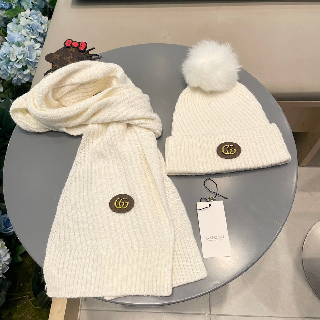 SET SCARF AND HAT IN WHITE WOOL 414780