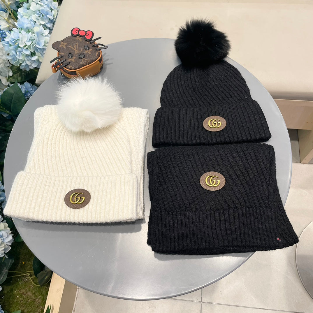 SET SCARF AND HAT IN WHITE WOOL 414780