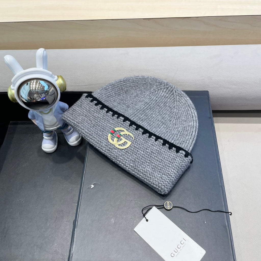 BEANIE HAT IN RHINO GRAY WOOL 416414