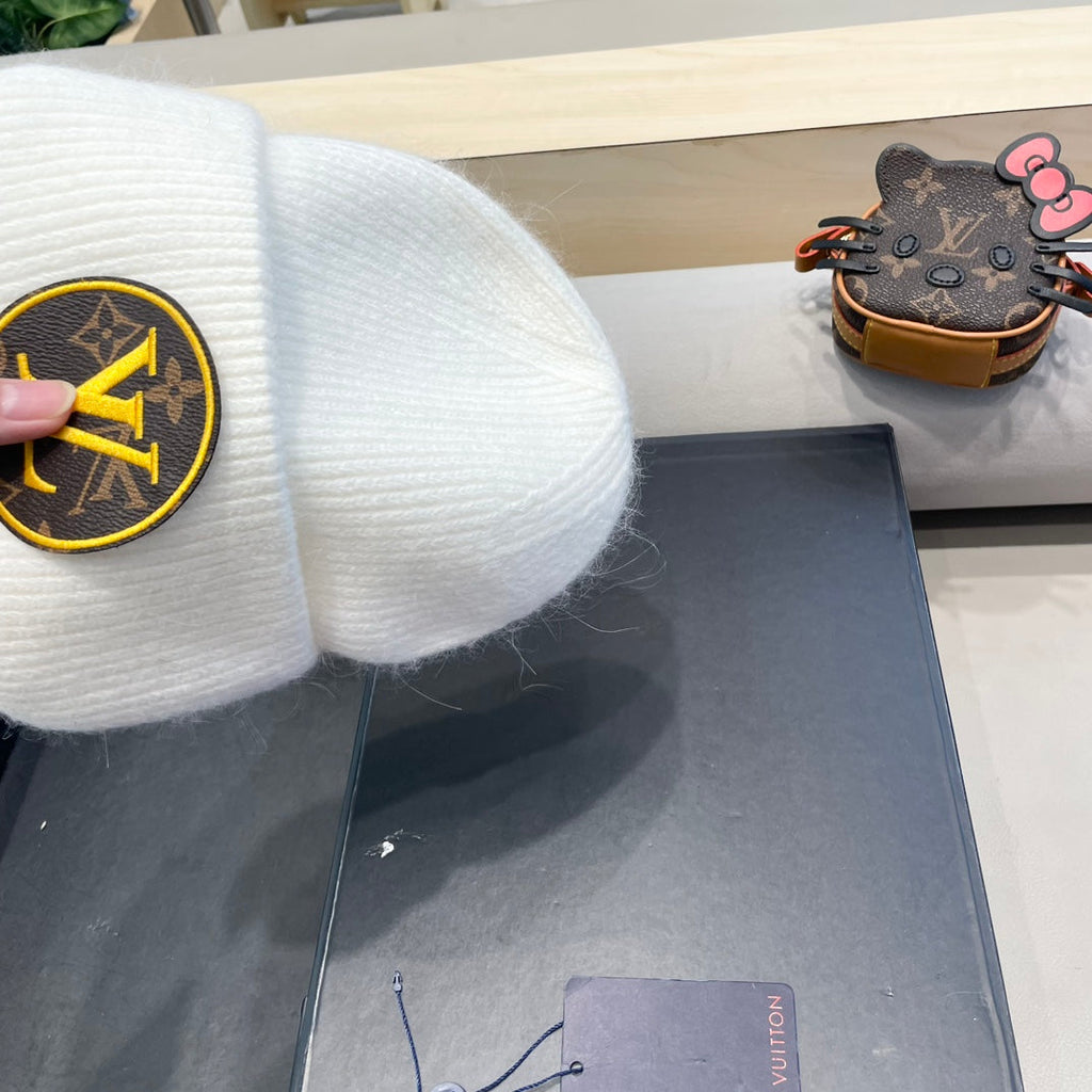 KNITTED BEANIE HAT IN WHITE WOOL AND RABBIT FUR 417753