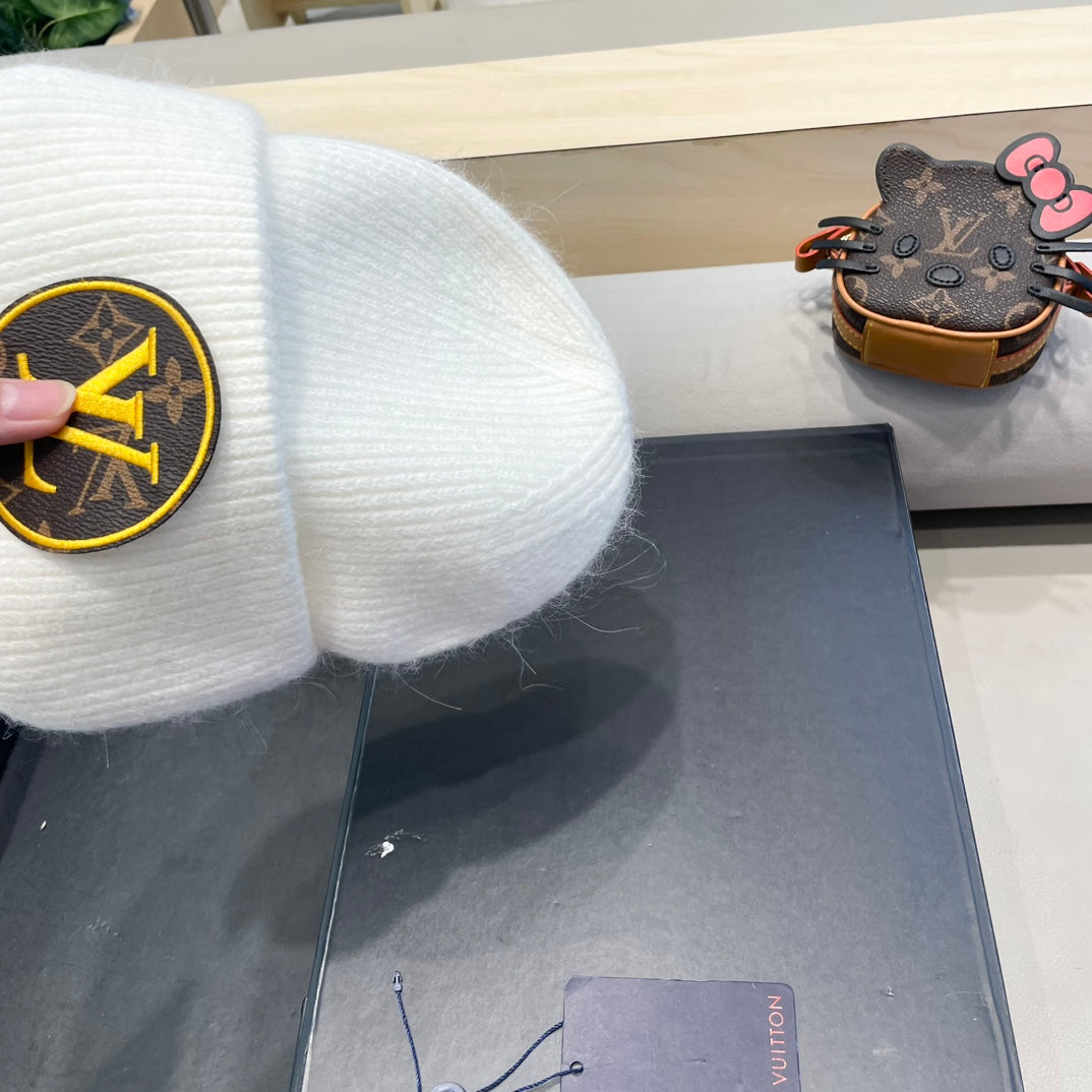 KNITTED BEANIE HAT IN WHITE WOOL AND RABBIT FUR 417753