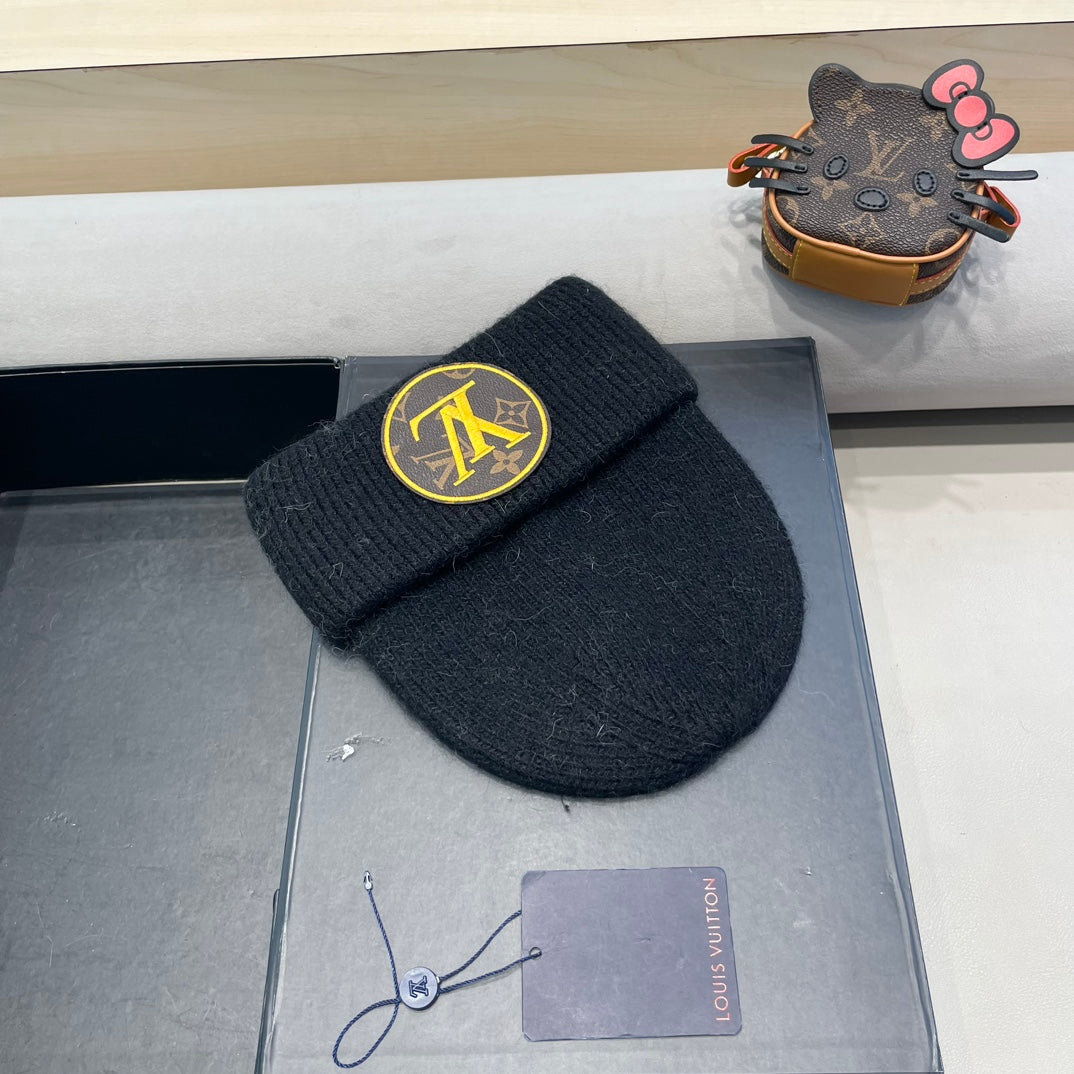 KNITTED BEANIE HAT IN BLACK WOOL AND RABBIT FUR 417754