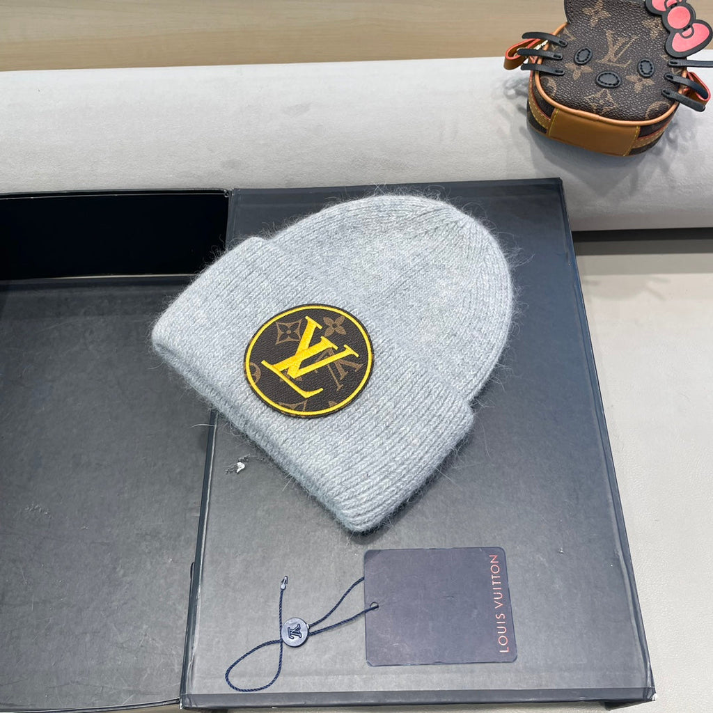 KNITTED BEANIE HAT IN LIGHT GRAY WOOL AND RABBIT FUR 417755