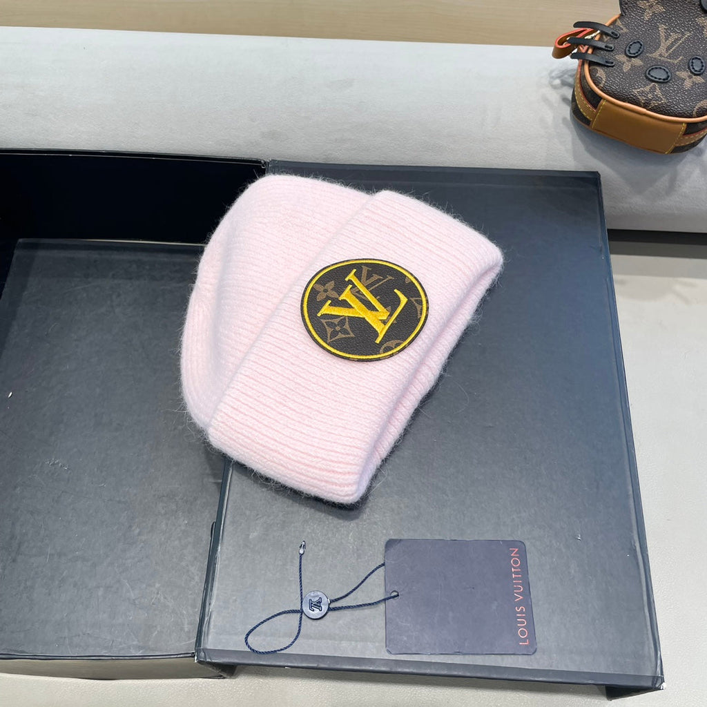 KNITTED BEANIE HAT IN PASTEL PINK WOOL AND RABBIT FUR 417757