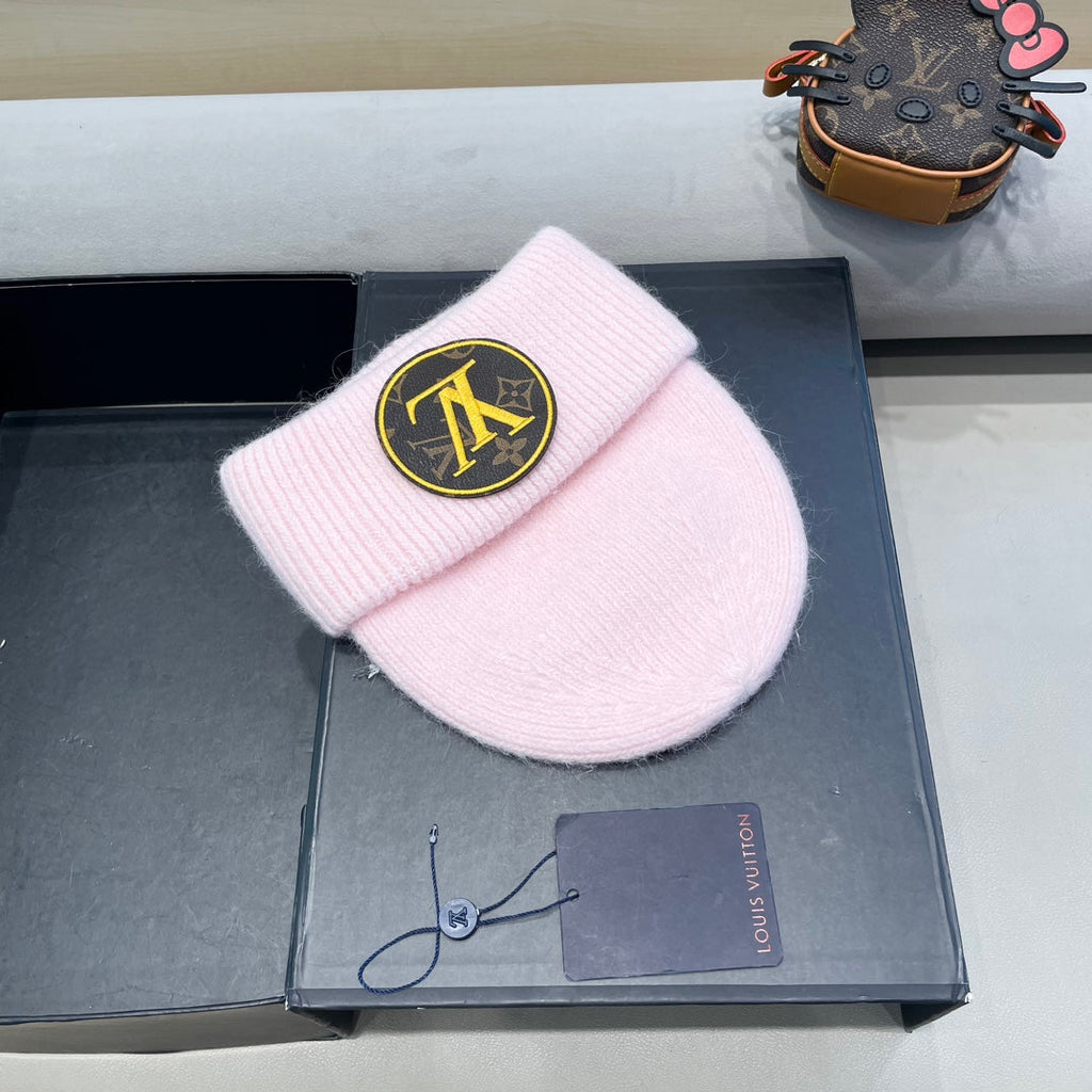 KNITTED BEANIE HAT IN PASTEL PINK WOOL AND RABBIT FUR 417757