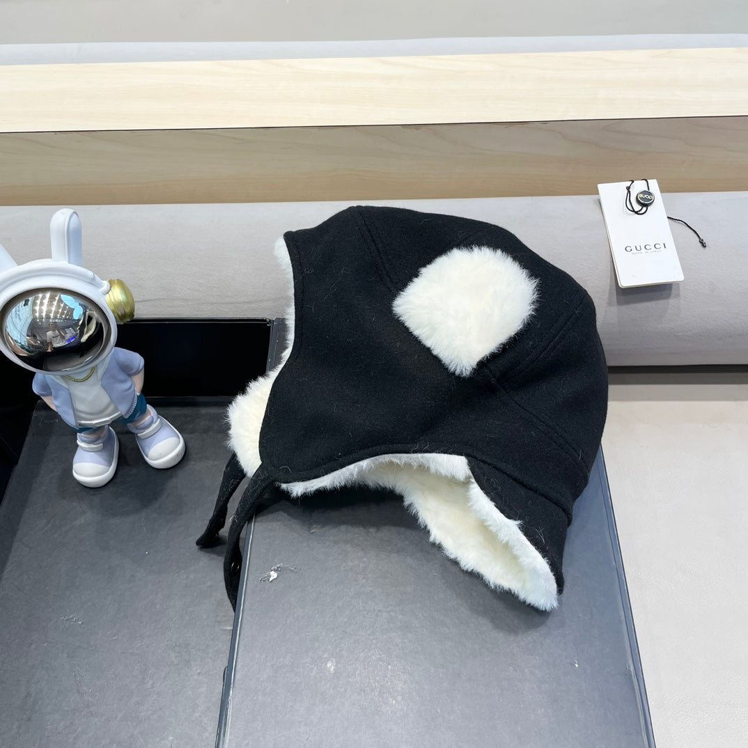 TRAPPER HAT IN BLACK SUEDE AND FLEECE 417777