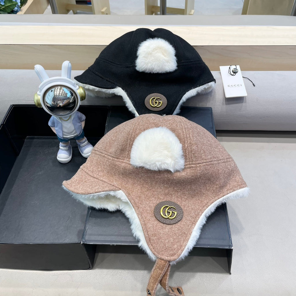 TRAPPER HAT IN MEDIUM BROWN SUEDE AND FLEECE 417778