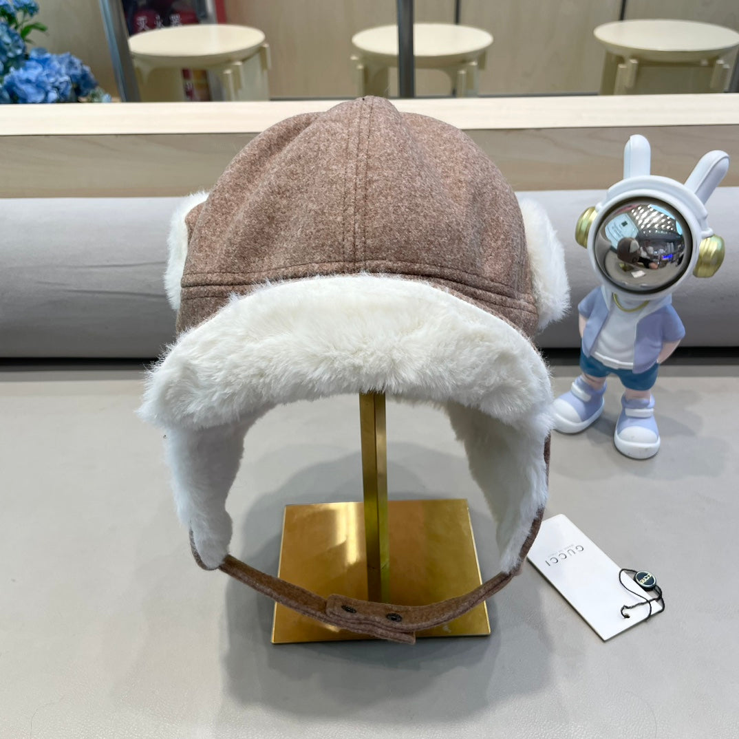 TRAPPER HAT IN MEDIUM BROWN SUEDE AND FLEECE 417778