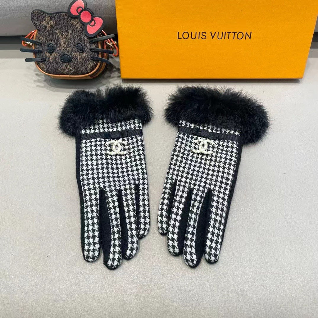 GLOVES IN BLACK MIX WHITE WOOL AND RABBIT FUR 417182