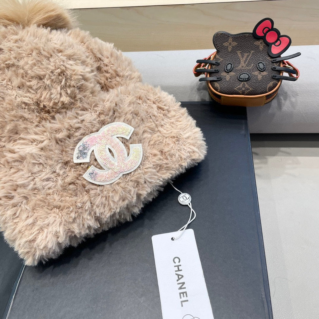 BEANIE HAT IN CAMEL BEIGE SOLF FLEECE 419713