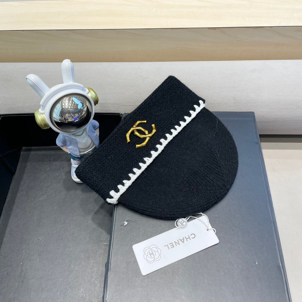 BEANIE HAT IN BLACK WOOL 419778