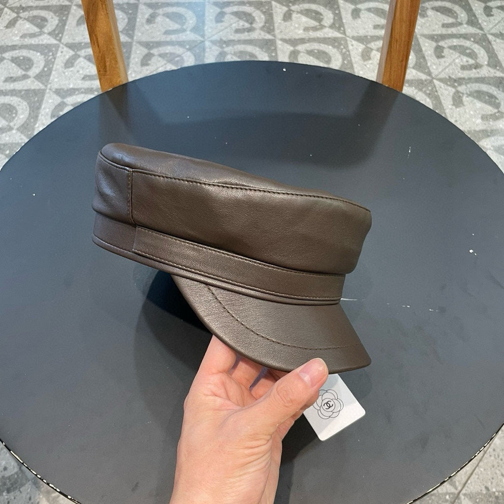 NEWSBOY CAP IN CHOCOLATE BROWN CALFSKIN 421105