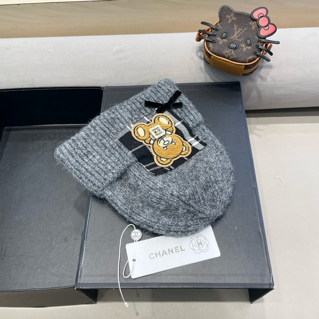BEANIE HAT IN SHARK GRAY WOOL WITH BOW 421252