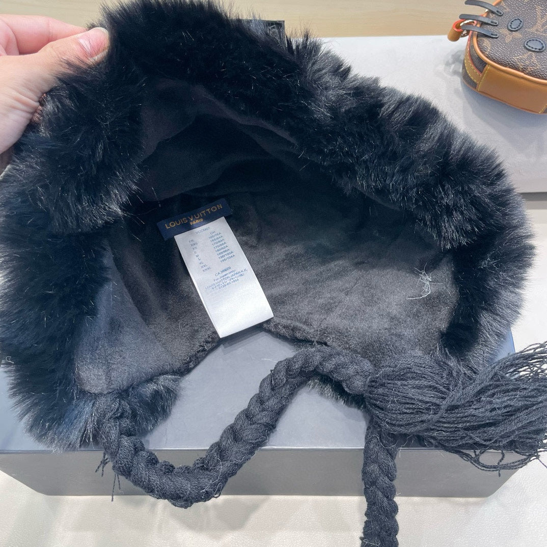 KNITTED BEANIE HAT IN BLACK WOOL WITH JAPANESE CAT EARS 421256