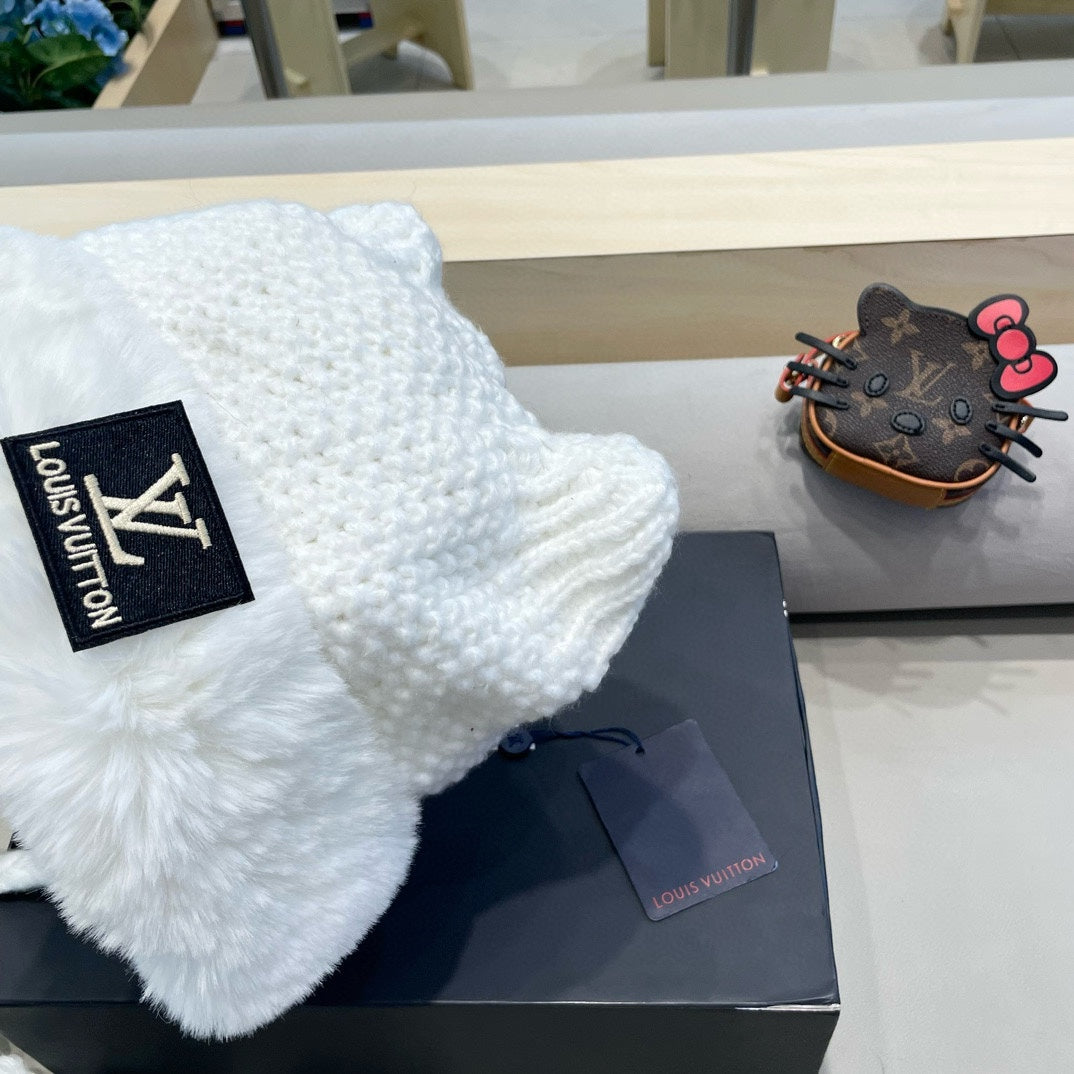 KNITTED BEANIE HAT IN WHITE WOOL WITH JAPANESE CAT EARS 421259