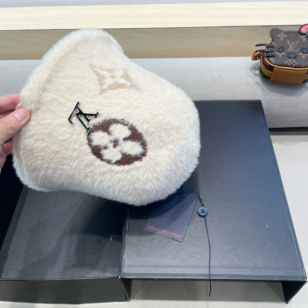 BUCKET HAT IN BEIGE RABBIT FUR 421261