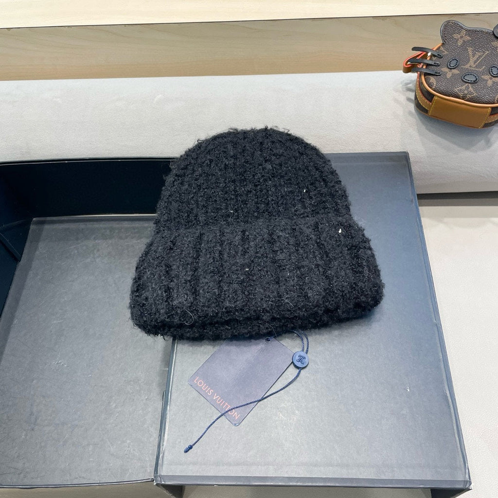 KNITTED BEANIE HAT IN BLACK WOOL 421268