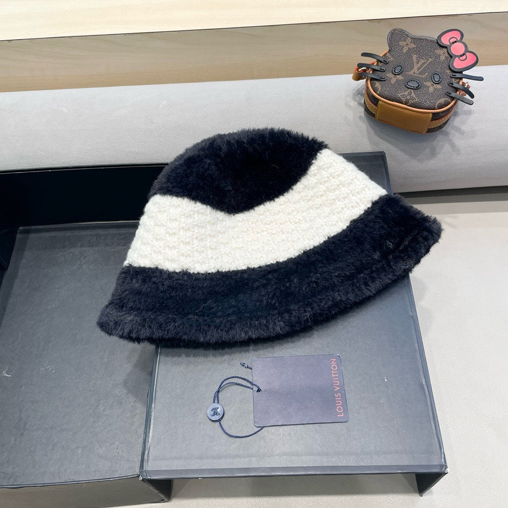 BUCKET HAT IN BLACK MIX WHITE WOOL 421038