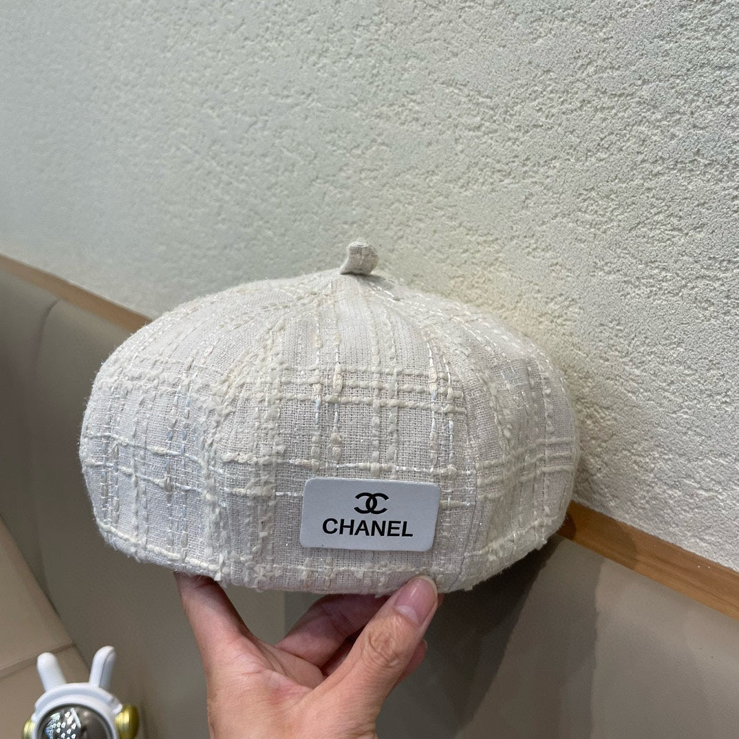BERET HAT IN WHITE WOOL TWEED 422553