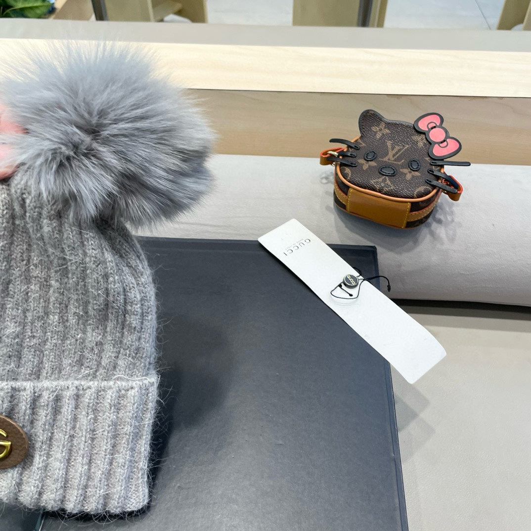 BEANIE HAT IN LIGHT GRAY WOOL 422455