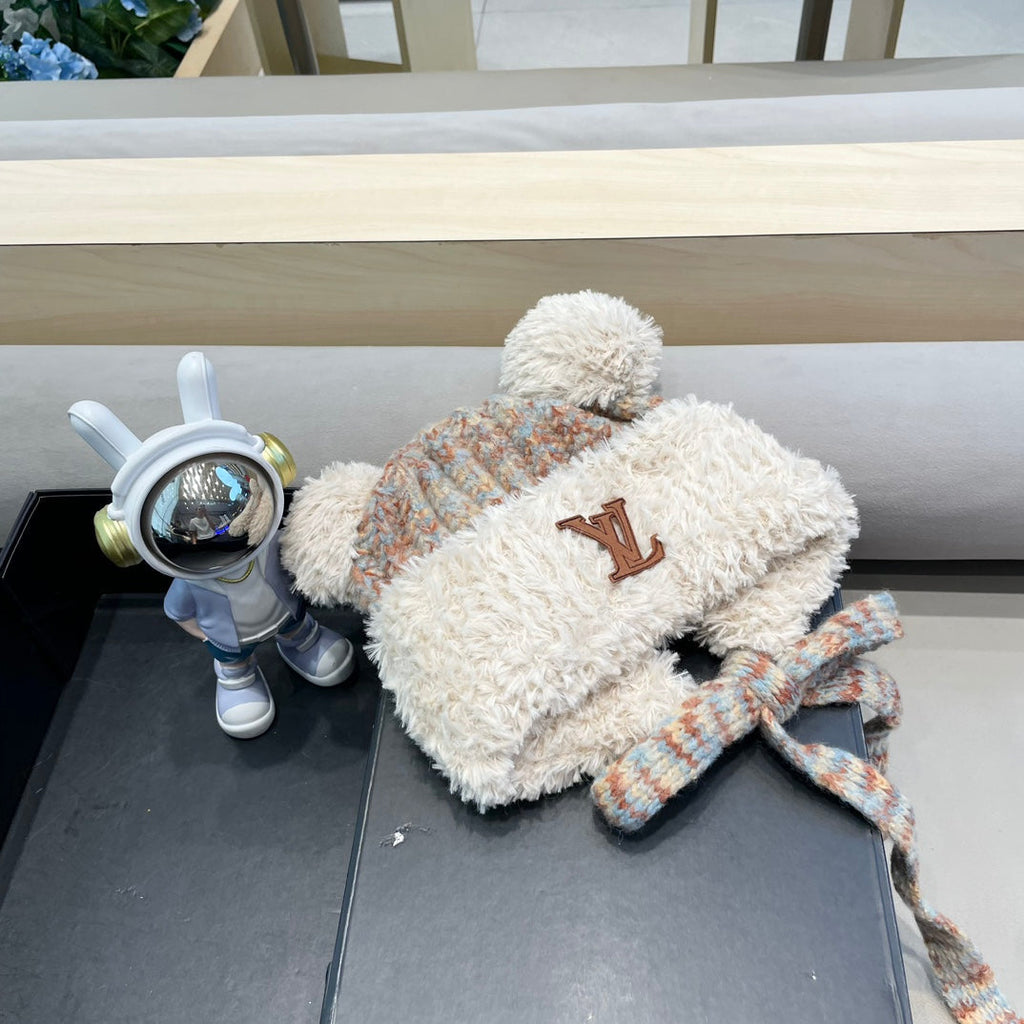 KNITTED BEANIE HAT IN COLORFUL WOOL WITH CUTE BEAR EARS 422497