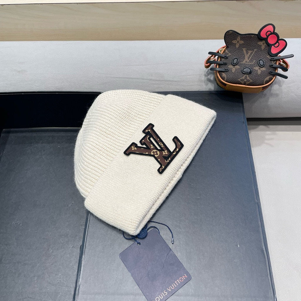 KNITTED BEANIE HAT IN BEIGE FLEECE AND WOOL 426207