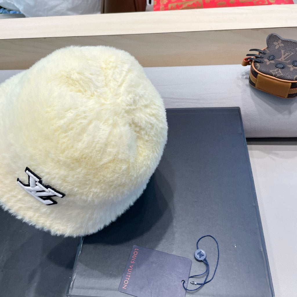 BUCKET HAT IN CREAM BEIGE RABBIT FUR 426225