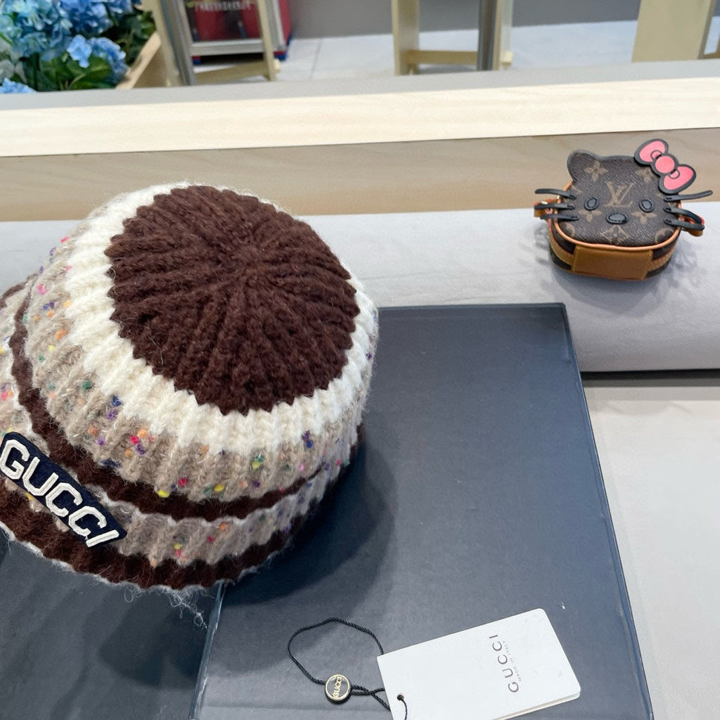 STRIPED KNITTED BUCKET HAT COLORFUL 428102