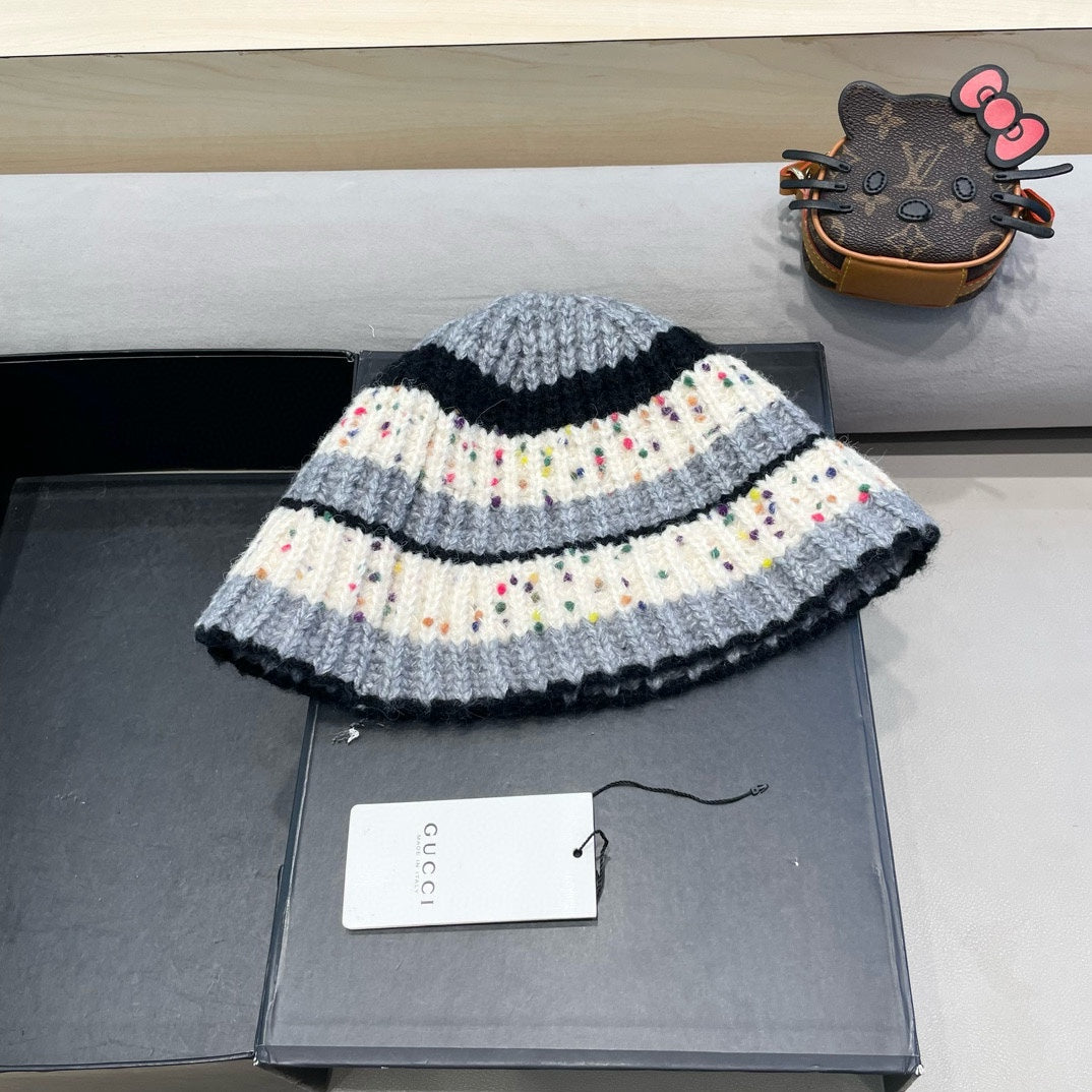 STRIPED KNITTED BUCKET HAT COLORFUL 428103