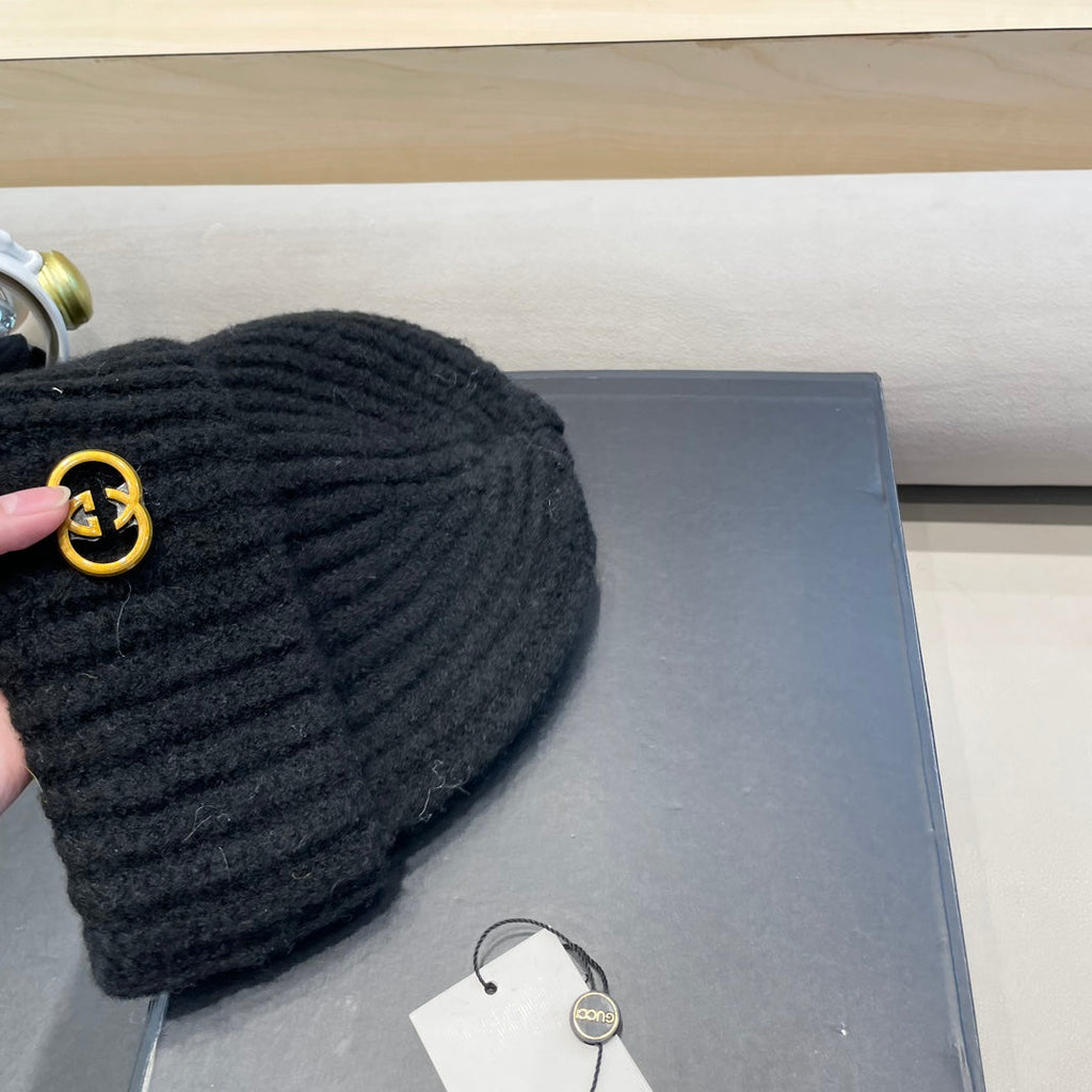 BEANIE HAT IN BLACK WOOL 434959