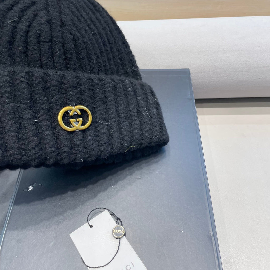 BEANIE HAT IN BLACK WOOL 434959