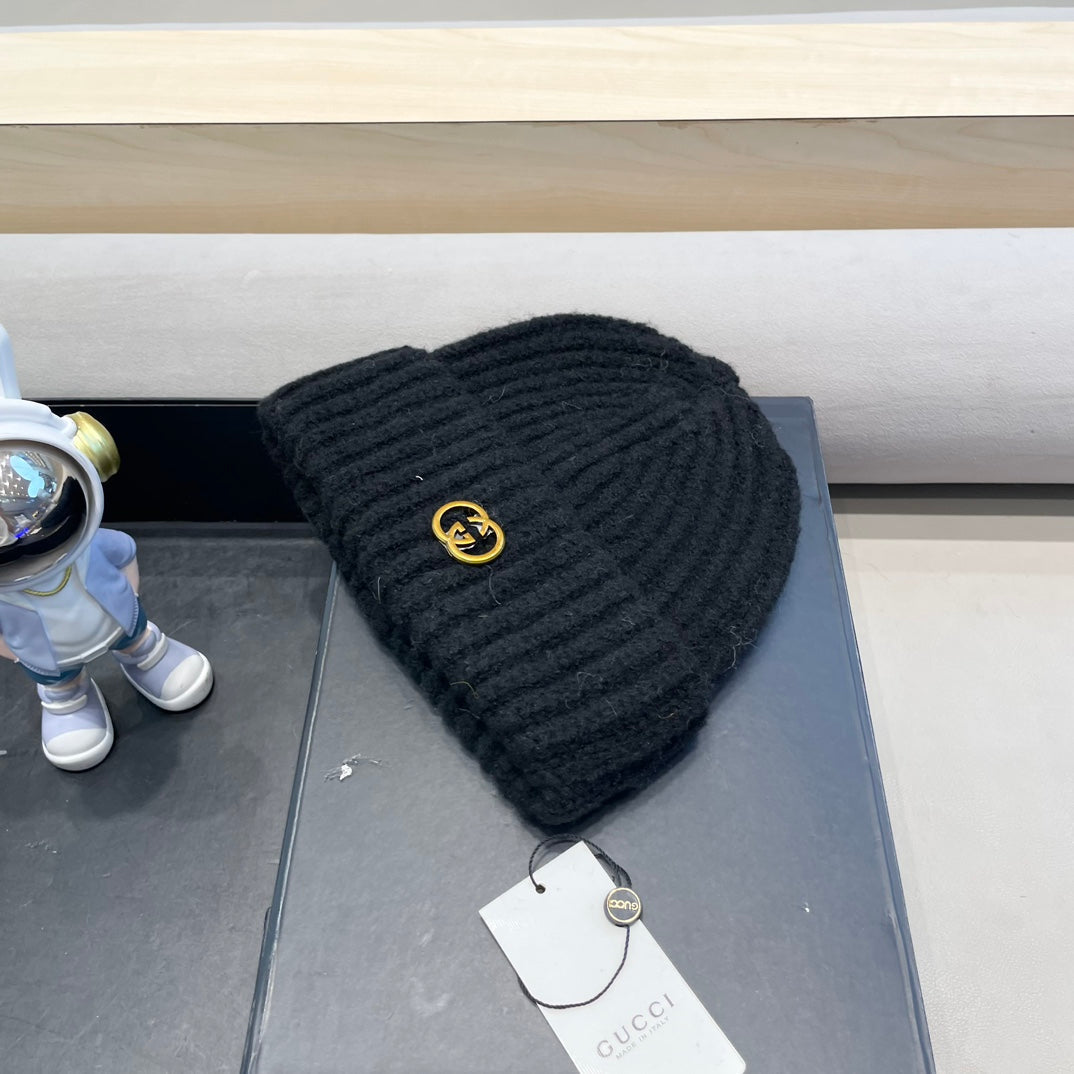 BEANIE HAT IN BLACK WOOL 434959