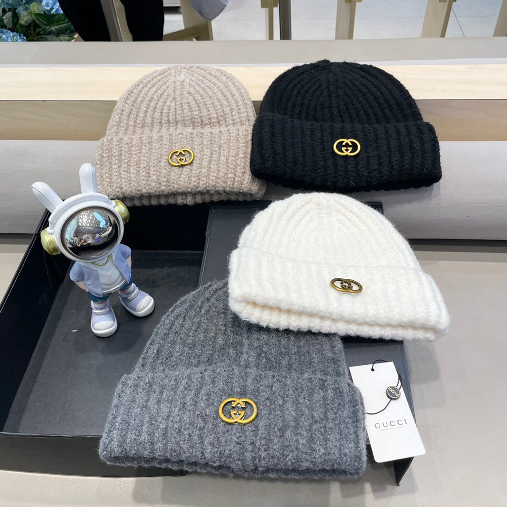 BEANIE HAT IN WHITE WOOL 434957