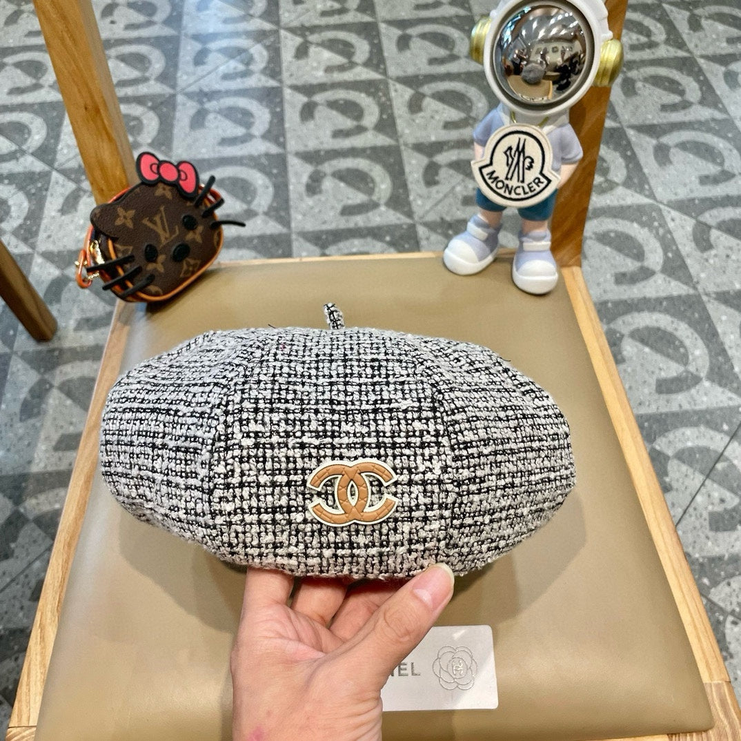 BERET HAT IN BLACK MIX WHITE WOOL TWEED 430011