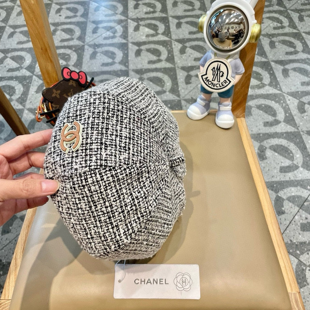 BERET HAT IN BLACK MIX WHITE WOOL TWEED 430011