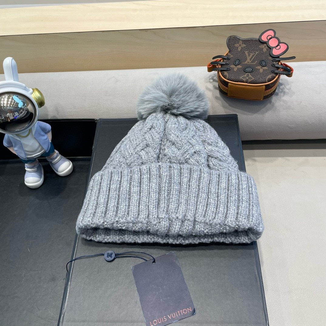 KNITTED BEANIE HAT IN GRAY WOOL AND LAMB FUR 430046