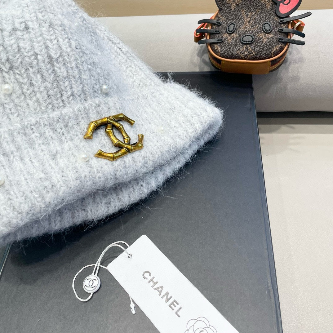 BEANIE HAT IN CLOUD GRAY WOOL 430081