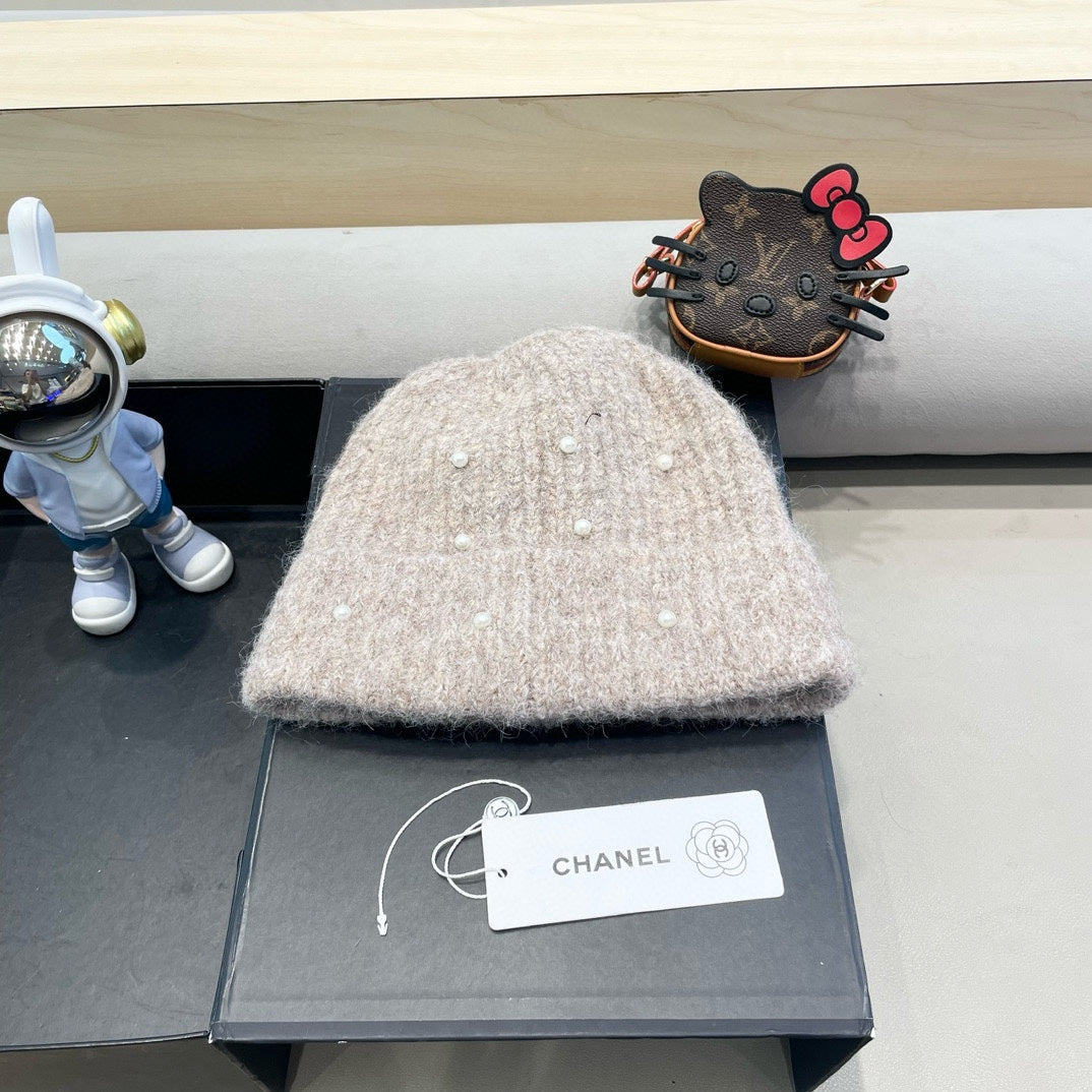 BEANIE HAT IN KHAKI BROWN WOOL 430084