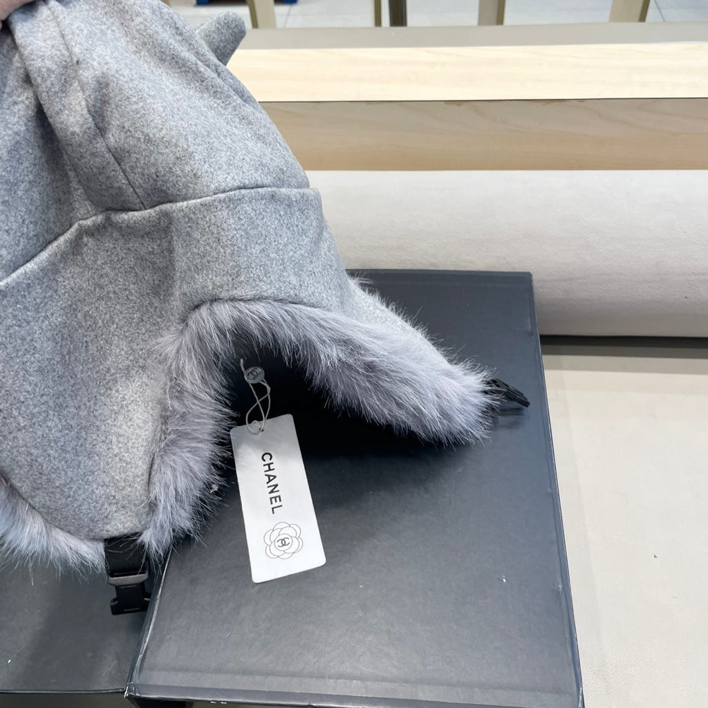 TRAPPER HAT IN SHARK GRAY SUEDE AND LAMB FUR 429973