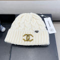 BEANIE HAT IN WHITE WOOL 431705
