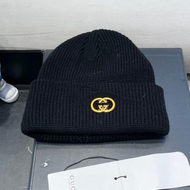 BEANIE HAT IN BLACK WOOL 433460